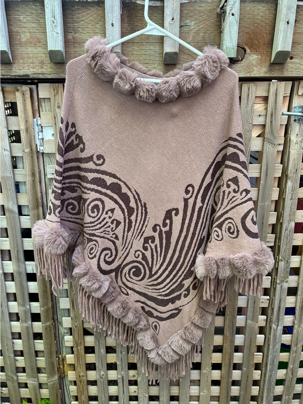SHEIN Taupe and Chocolate Patterned Faux-Fur Trim Poncho Sweater